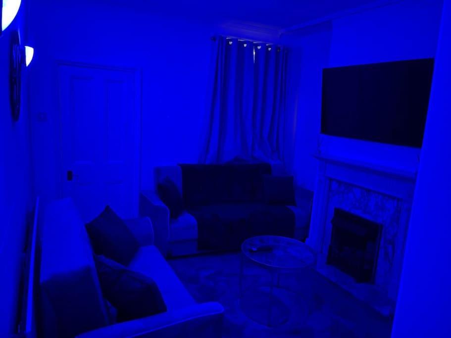 3 Bedrooms Comfortable Home With Jacuzzi Hot Tub Sleeps 10 Leicester Luaran gambar