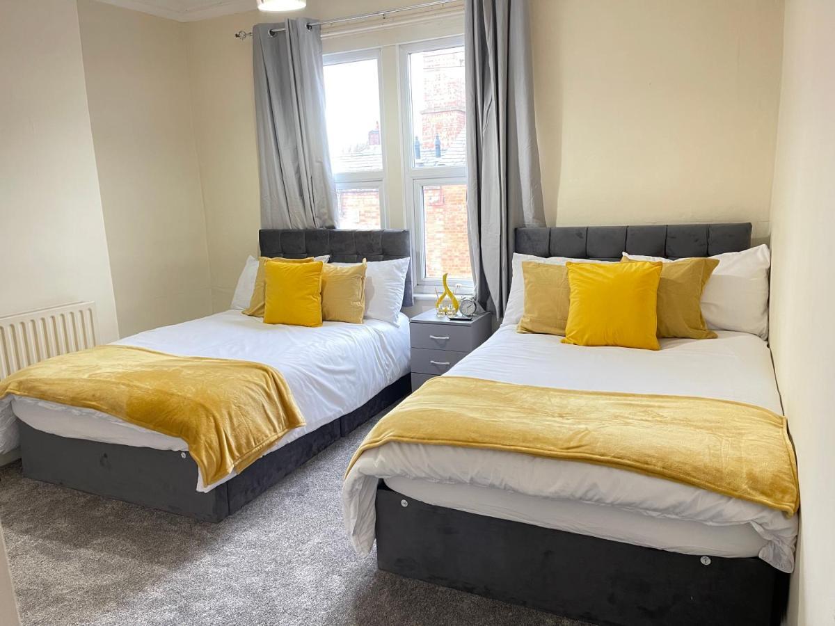 3 Bedrooms Comfortable Home With Jacuzzi Hot Tub Sleeps 10 Leicester Luaran gambar