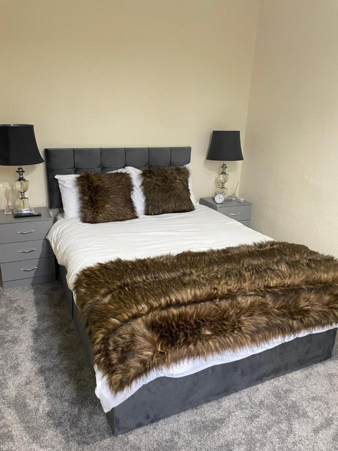 3 Bedrooms Comfortable Home With Jacuzzi Hot Tub Sleeps 10 Leicester Luaran gambar